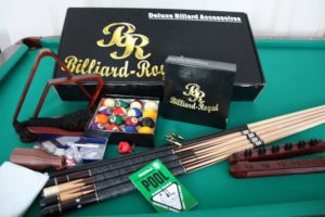 Umfangreiches Zubehörset der Marke Billiard Royal, Billardtisch kaufen